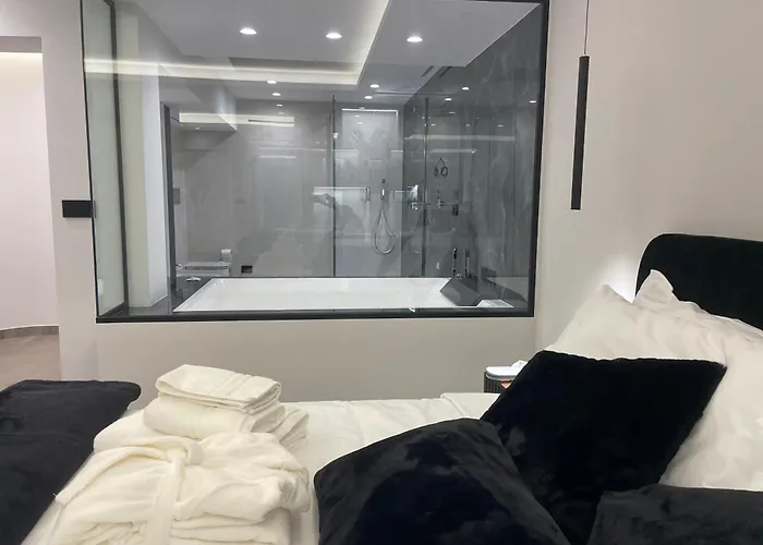 Coco Noir Luxury Δωμάτια σε οικογενειακή κατοικία *