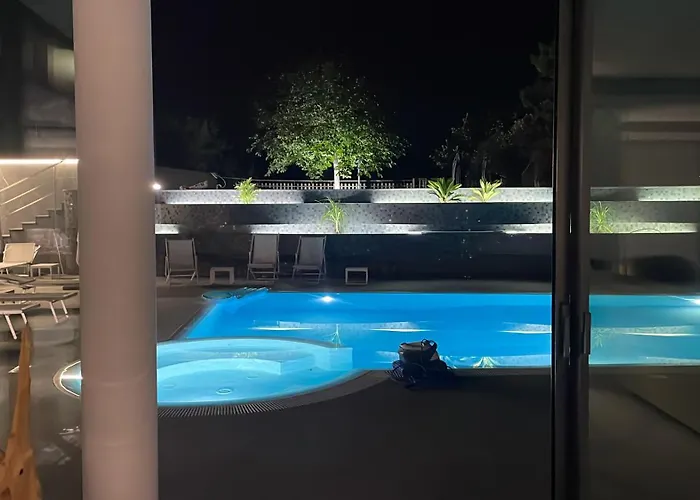 Coco Noir Luxury Trecastagni
