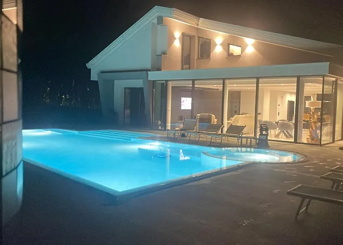 Coco Noir Luxury *