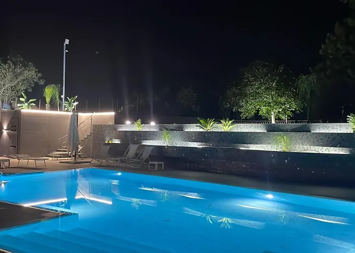 Coco Noir Luxury * Trecastagni