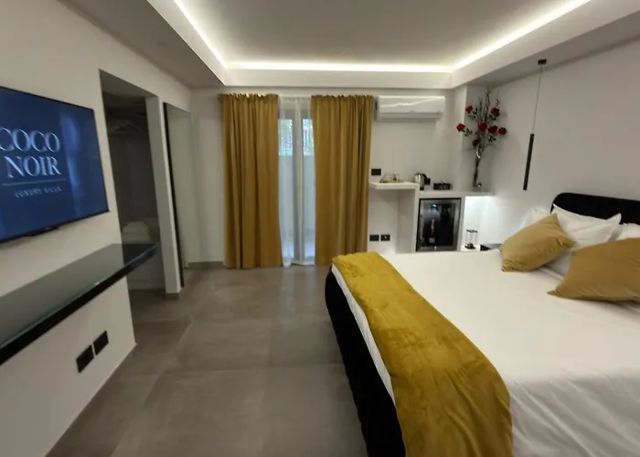 Coco Noir Luxury Δωμάτια σε οικογενειακή κατοικία