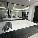 Homestay Coco Noir Luxury Trecastagni