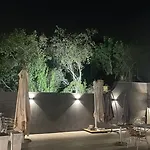 Coco Noir Luxury