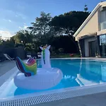 Coco Noir Luxury Homestay