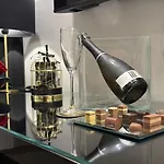 Homestay Coco Noir Luxury Trecastagni