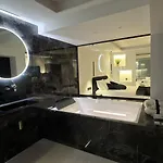 Coco Noir Luxury Homestay Trecastagni