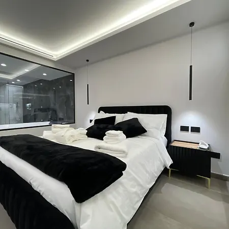 Coco Noir Luxury