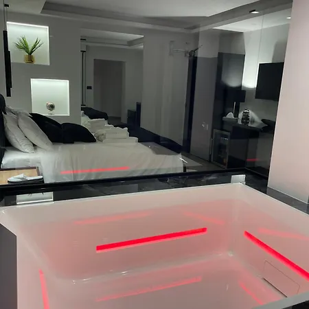 Проживание в семье Coco Noir Luxury Трекастаньи