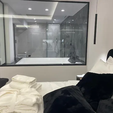 Coco Noir Luxury Проживание в семье *