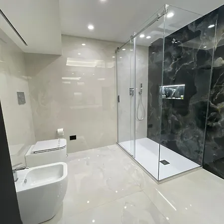 Coco Noir Luxury Трекастаньи